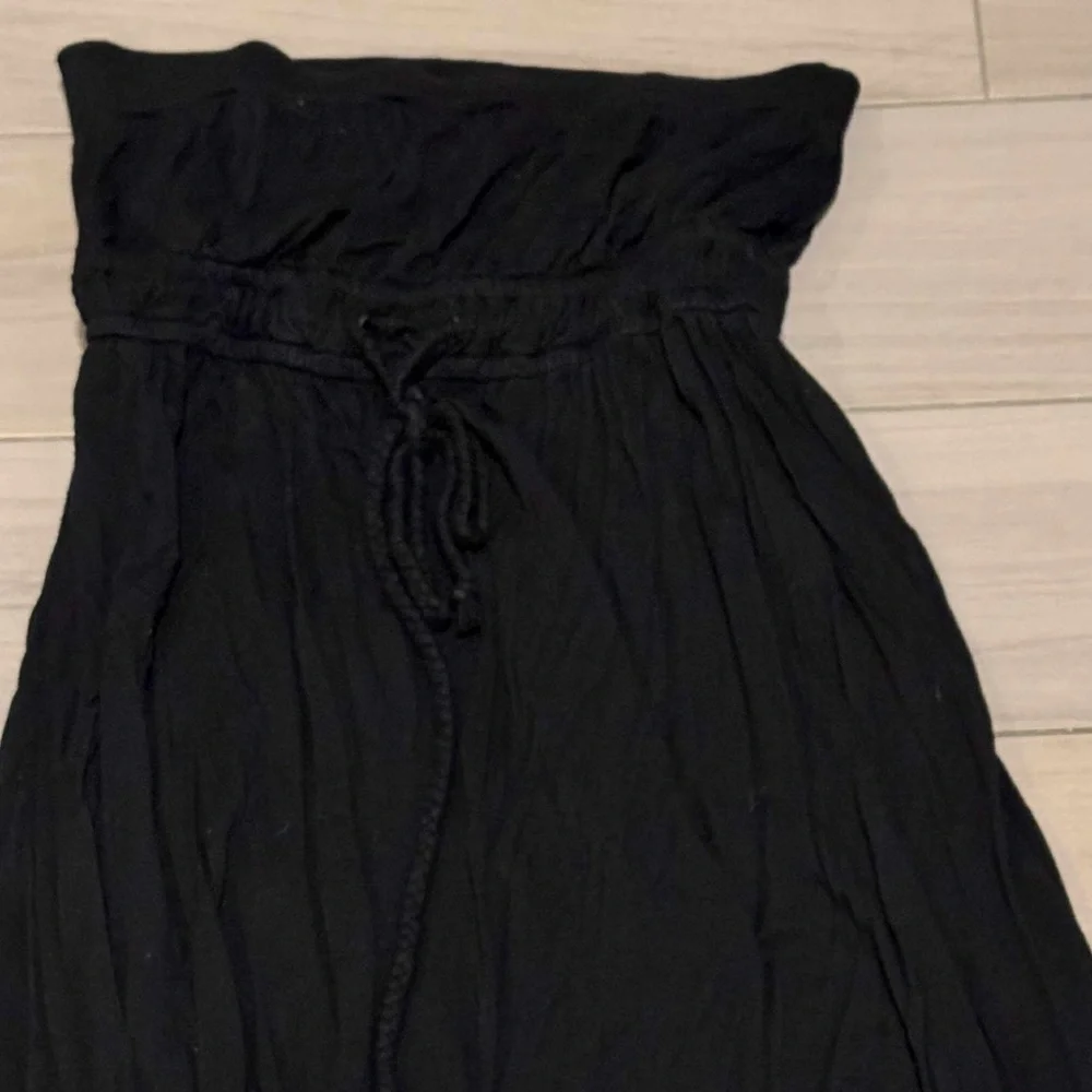 21 Elegant Black Women's strapless DRESS SMALL pit to pit 13in length 30in